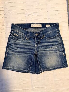 BKE Stella low rise stretch shorts 26 Y2K